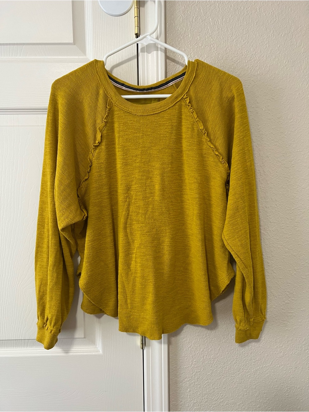 Pilcro Anthropologie Mustard Ruffle Raglan Knit Sweater Size Medium